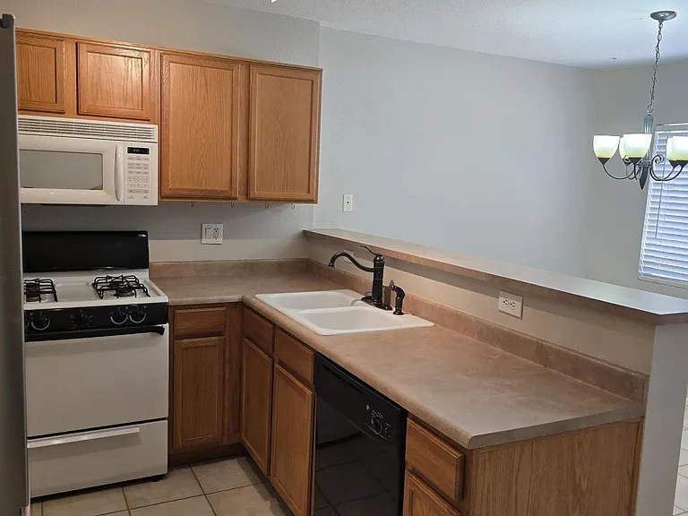 125 S 56th St #41 — Photo 6