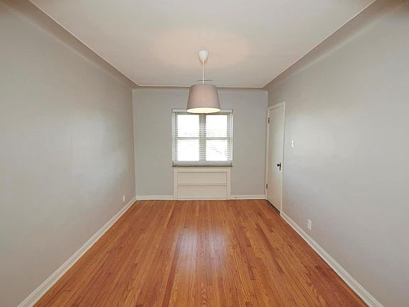 4th image of 5823 Lindenwood Ave #3W