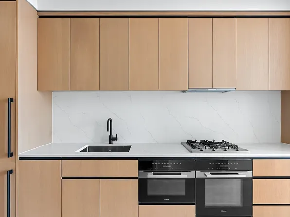 480 Kent Avenue image 4 of 17