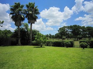 1401 Cabot Lakes Dr, League City, TX 77573