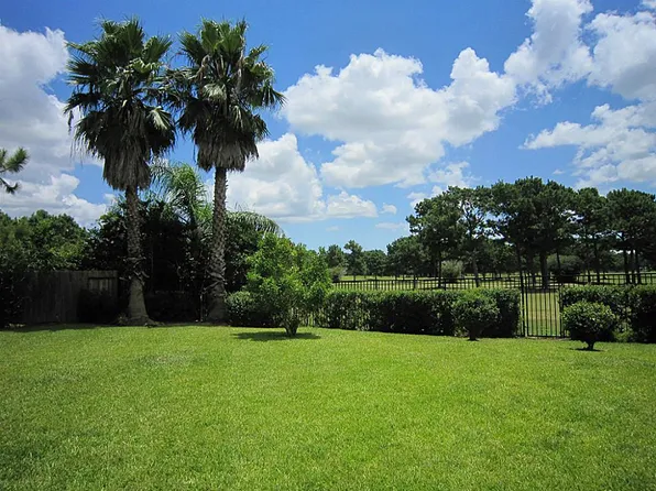 1401 Cabot Lakes Dr, League City, TX 77573