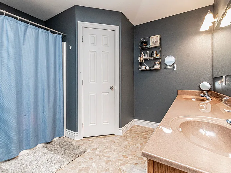 1531 N Clay St — Photo 23