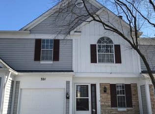 321 Shadybrook Ln, Aurora, IL 60504