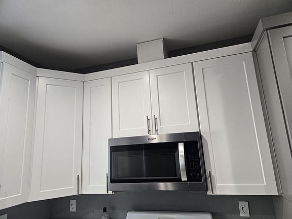 2nd image of 954 Euclid Ave #2