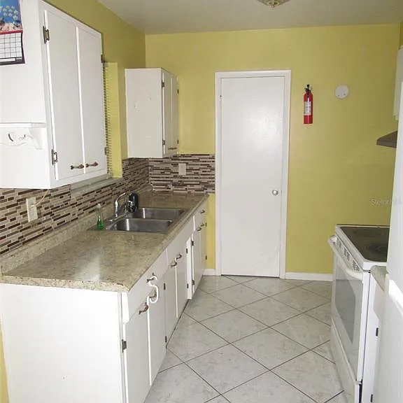 21267 Gladis Ave — Photo 4