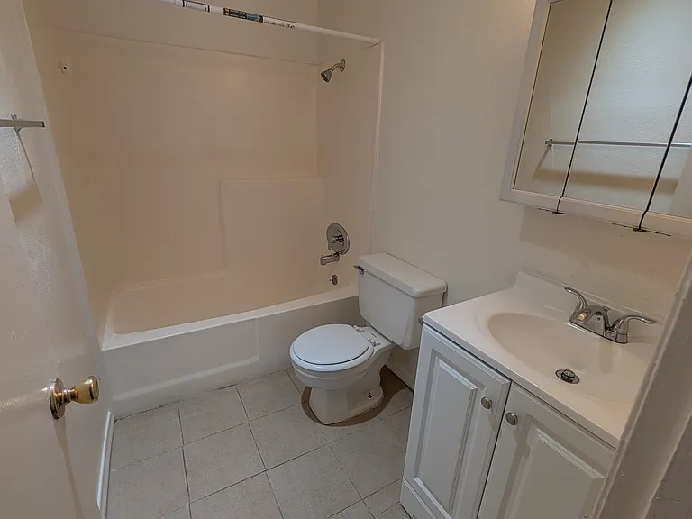 1054 S Magnolia Ave #8 — Photo 23