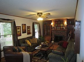 3rd image of 255 Sunrise Dr