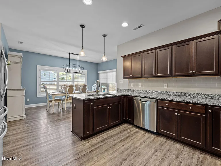 878 Stormy Gale Ln — Photo 9