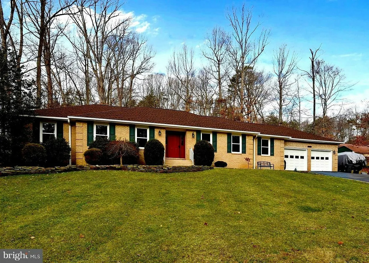 13440 Carriage Hill Dr — Photo 1