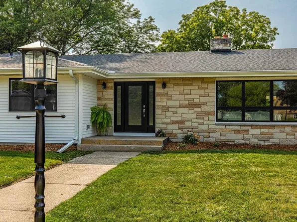403 Center Street, Deerfield, WI 53531