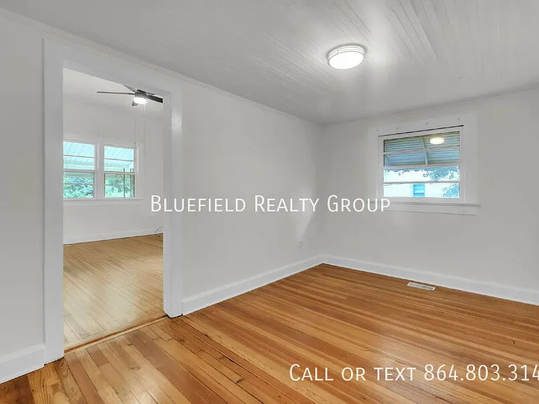 8 Brock St — Photo 17