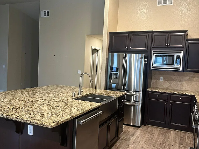 3850 W Modoc Ave — Photo 3