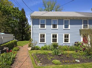 42 High St, Marblehead, MA 01945