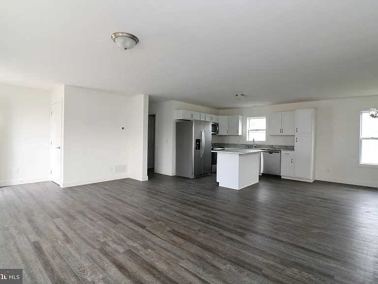 5 Welch Dr E — Photo 8