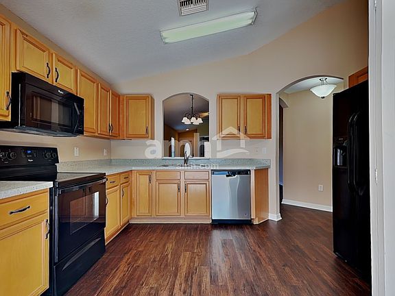 3rd image of 10047 Perthshire Cir