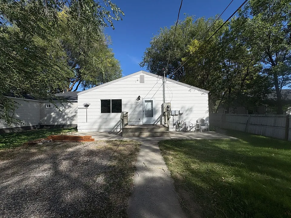 1130 Howard Ave