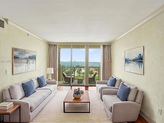 4th image of 1625 Kennedy Cswy APT 1207C
