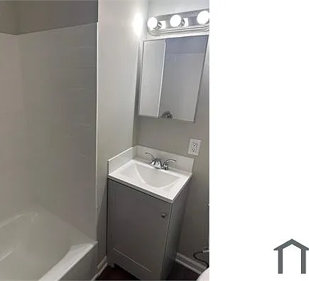 2 bed, $1,900 — Photo 3