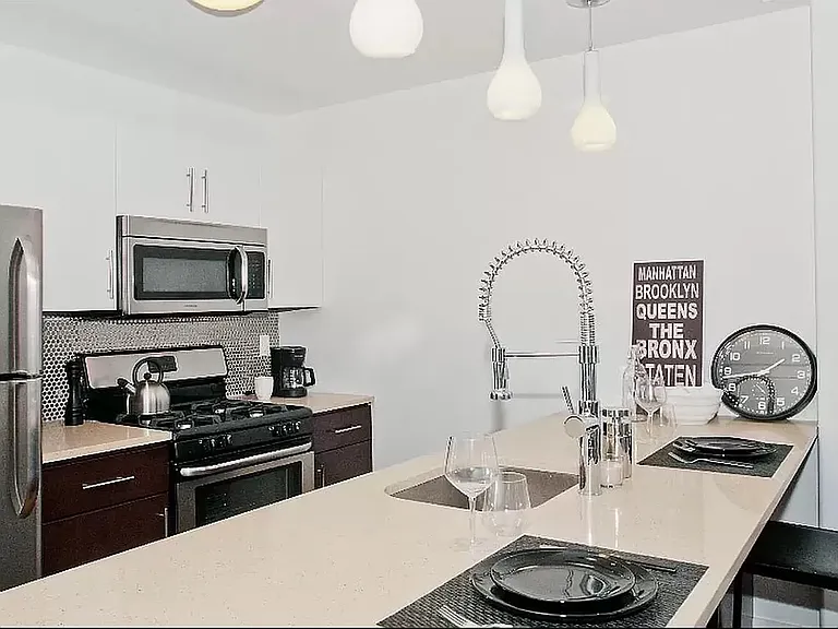 80 Meserole St #3Q — Photo 2
