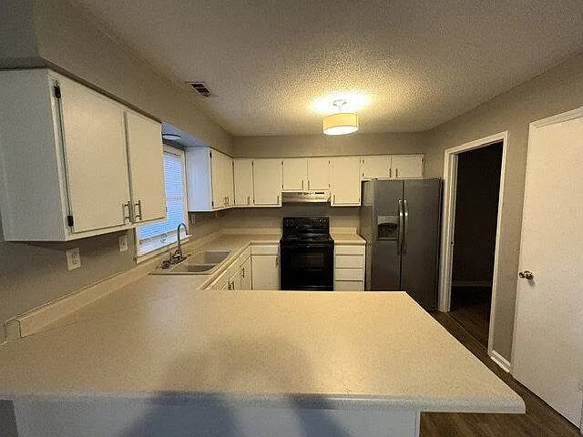 100 E-6 David Dr in Greenville, NC 27858 — Photo 4