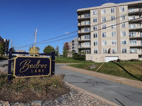 53 Bedros Ln #206, Halifax, NS B3M 4X4