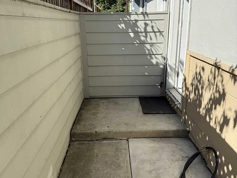 1851 Latham St #2 — Photo 20