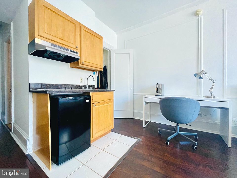 2nd image of 1324 Locust St APT 608