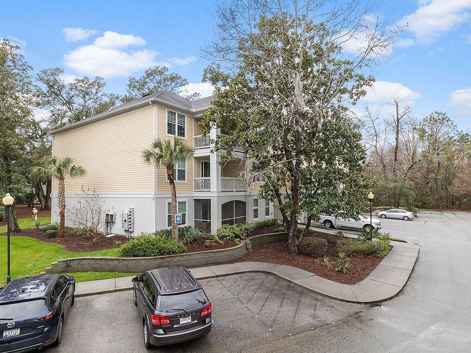 1st image of 60 Fenwick Hall Aly APT 727