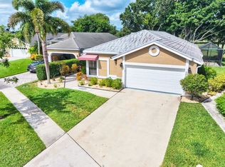 6097 Beaconwood Rd, Lake Worth, FL 33467