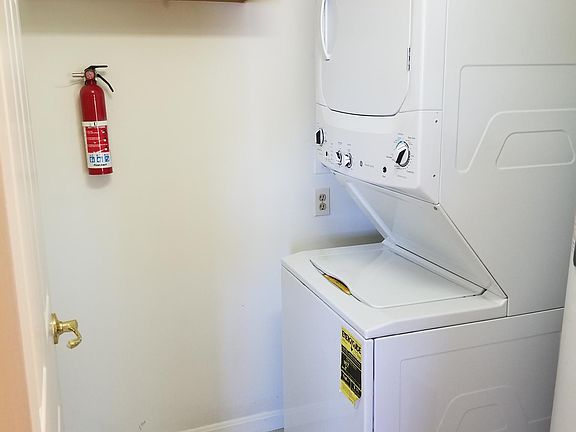 4th image of 902 Seachase Ln
