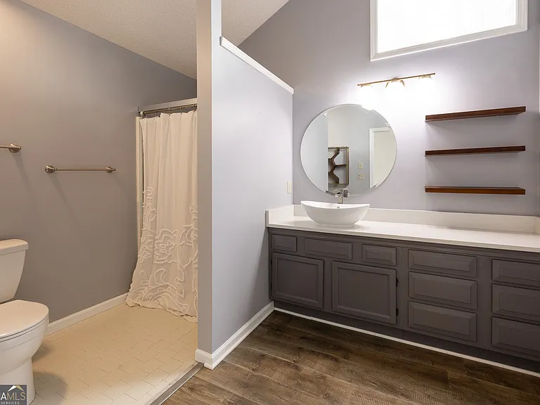 112 Glendale Dr — Photo 23