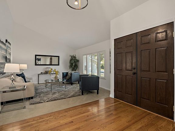 5th image of 1517 Foster Ct