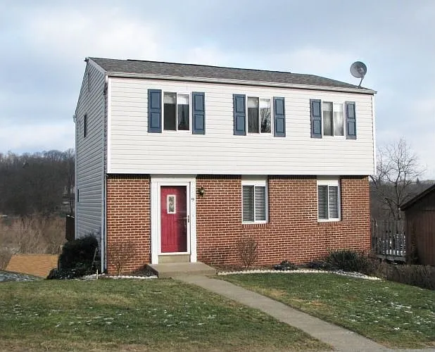9 W White Oak Dr photo 1