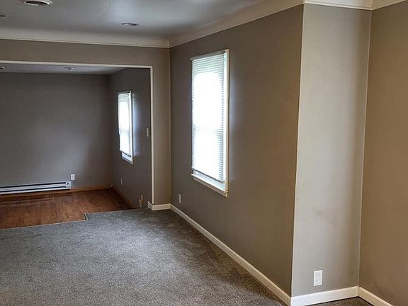 3rd image of 28744 Selkirk St