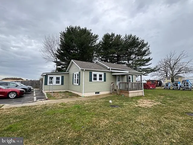 2185 E Wheat Rd #D — Photo 2