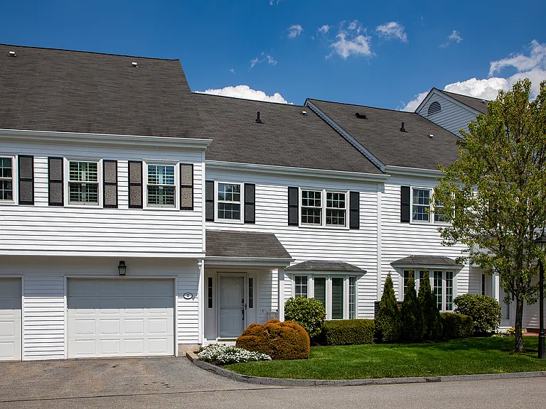 2 Emerson Ct — Photo 38