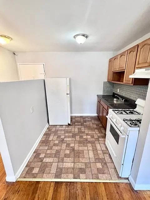 372 White St #B6