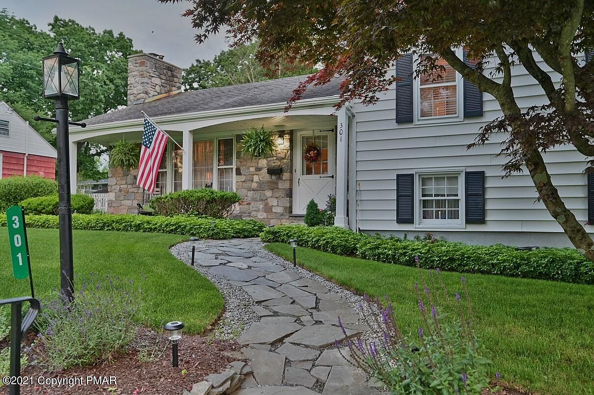 301 E Broad St, East Stroudsburg, PA 18301 Zillow