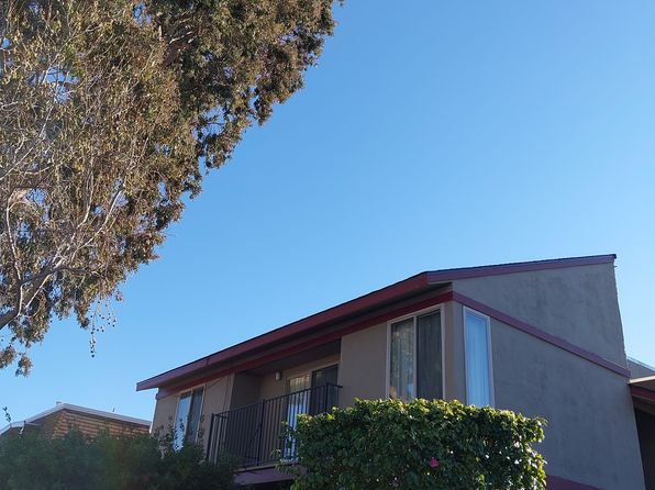 1131 Capuchino Ave