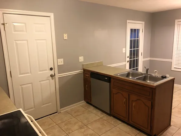 3542 Sandpiper Dr, Clarksville, TN 37042