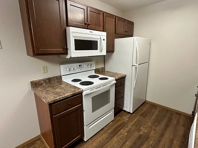 Chaplewood Apartments — Photo 15