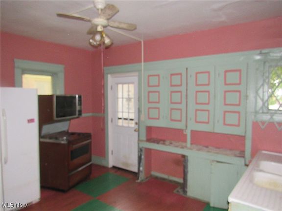 2nd image of 9204 Parkgate Ave