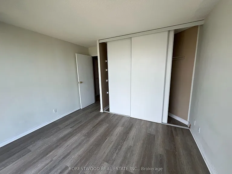 35 Trailwood Dr #711 — Photo 17