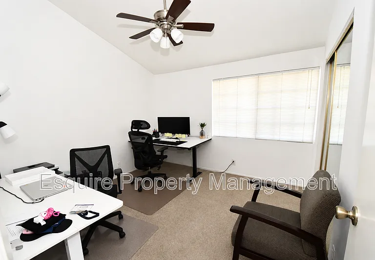 2065 Pamela St — Photo 16