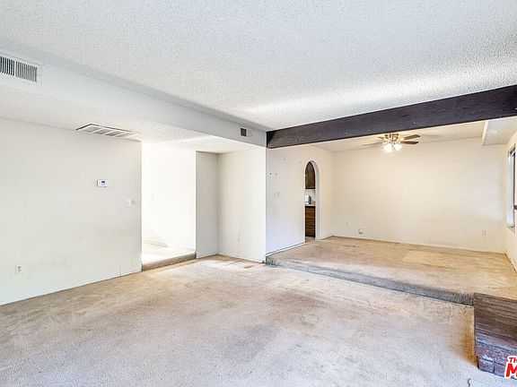5th image of 8800 Kester Ave Unit 118