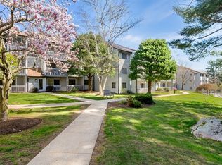 2411 Franklin Crossing Rd, Franklin, MA 02038