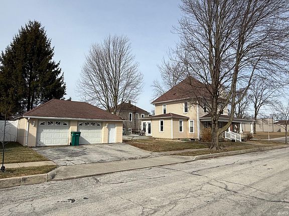 4th image of 239 E Main St