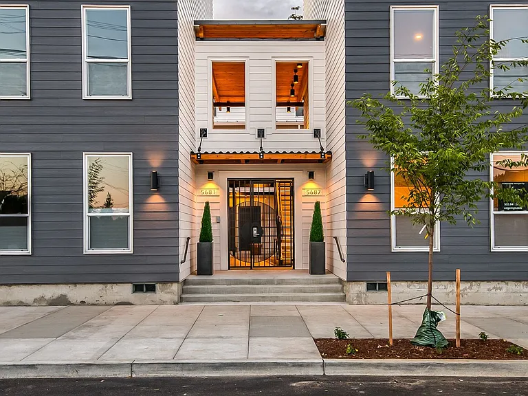 Julian Apartments — Photo 43