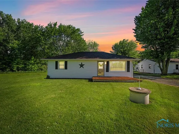 5105 W Fremont Rd, Pt Clinton, OH 43452