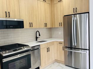 160-33 77th Ave #1, Fresh Meadows, NY 11366